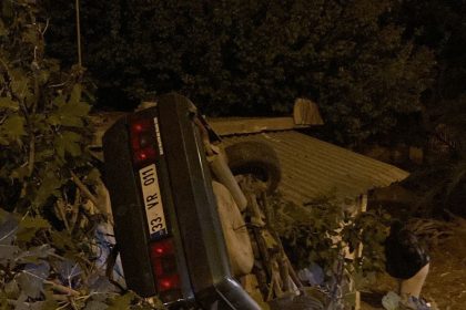 otomobil-takla-atip-eve-carpti-surucu-oldu