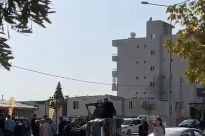 otomobille-carpisan-arac-devrildi-1-yarali