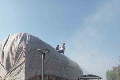 pamuk-yuklu-tirda-cikan-yangin-buyumeden-sonduruldu