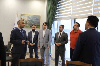 rektor-akkaya-barulu-dunyanin-en-etkili-bilim-insanlari-ile-bir-araya-geldi