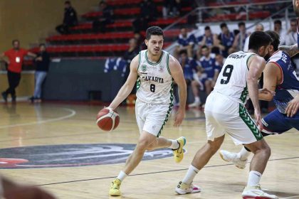 sakarya-buyuksehir-basketbol-takimi-adana-deplasmanina-cikiyor