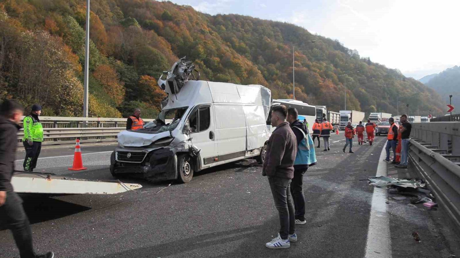 temin-bolu-gecisinde-zincirleme-kaza-1-yarali