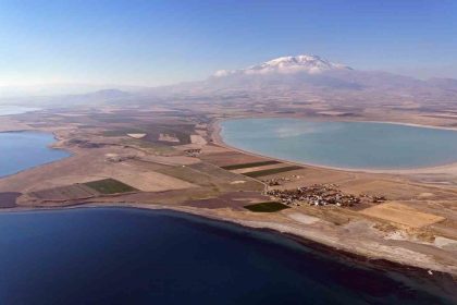 van-golu-arin-golu-ve-suphan-dagi-ayni-kadrajda-goruntulendi