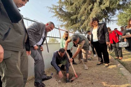 yesil-vatan-icin-toroslar-mesemde-fidanlar-toprakla-bulustu