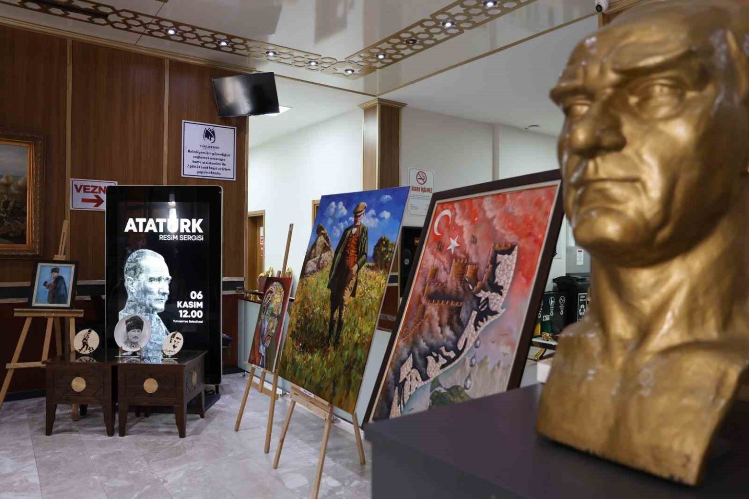 yunusemreden-ataturk-anisina-anlamli-sergi