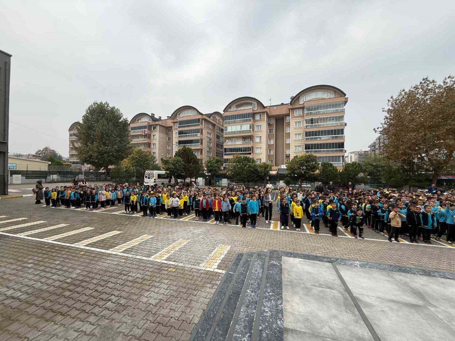 120o-ogrenci-derse-sporla-basliyor