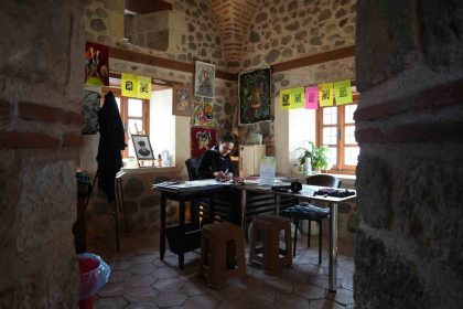 517-yillik-tashanda-kadin-eliyle-sanat-ve-emek-bulusuyor