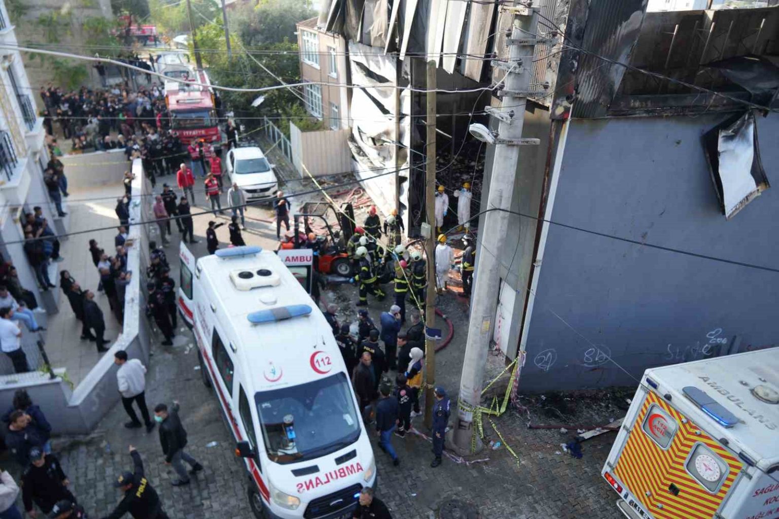 6-kisiye-mezar-olan-yangina-iliskin-3-gozalti-karari