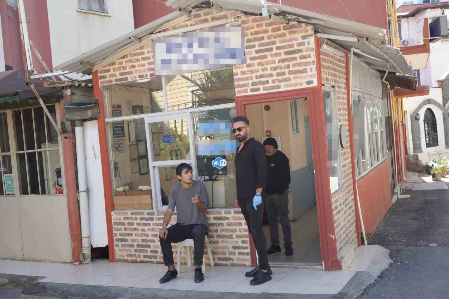 antalyada-pansiyon-odasinda-olu-bulundu