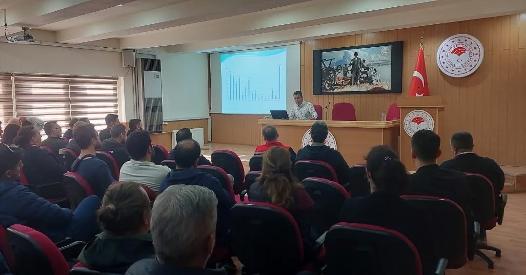 aydinda-veteriner-hekimlere-sap-hastaligi-egitimi-verildi