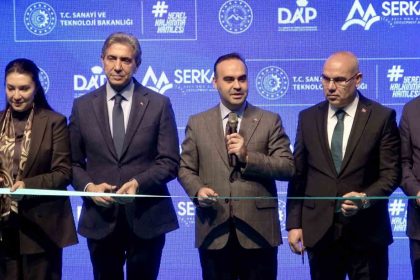 bakan-kacir-turkiye-yuzyilini-kararlilikla-insa-ediyoruz