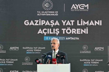 bakan-uraloglu-antalya-mersin-bolunmus-yol-projesinde-440-kilometrenin-400-kilometresini-bitirdik