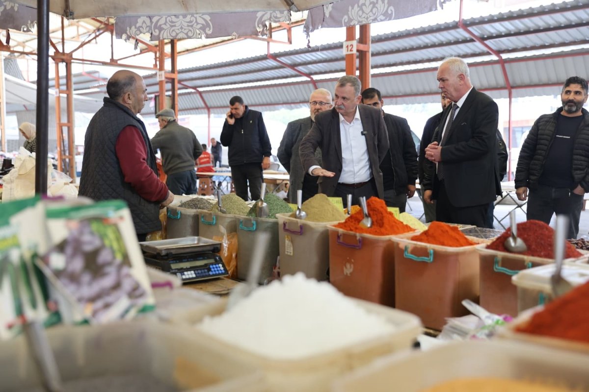 baskan-balaban-lalelide-pazarcilarla-bulustu