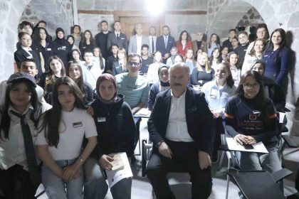 baskan-palancioglu-mektep-melikgazi-ogrencileri-ile-bir-araya-geldi