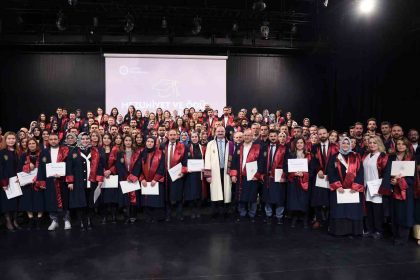 bilimin-onculeri-ataturk-universitesinden-gururla-mezun-oldu