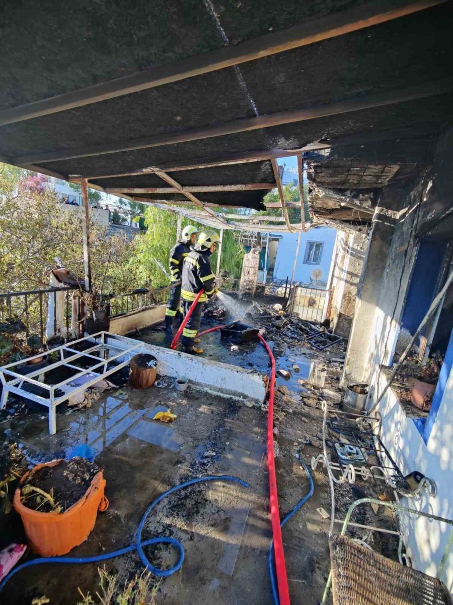 bodrumda-bir-evde-yangin-cikti