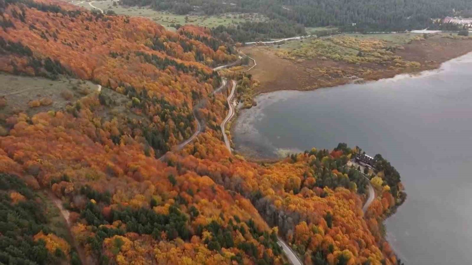 bolunun-doga-harikasi-abantta-ziyaretciler-akin-etti