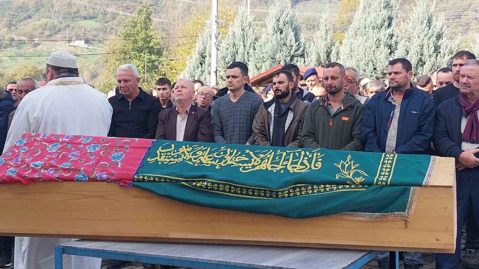 bu-aciya-yurek-dayanmaz-minicik-beden-kocaman-tabut