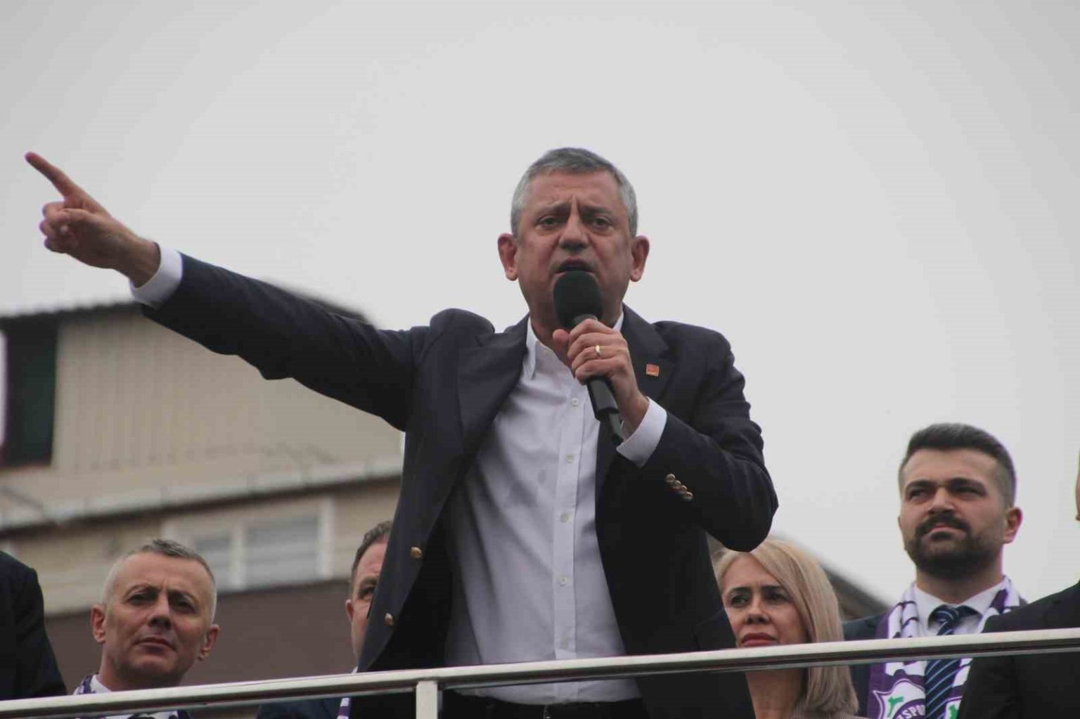 chp-genel-baskani-ozelden-ferreroya-tepki-findikta-dunya-devi-ordu-giresun-ve-karadenizdir