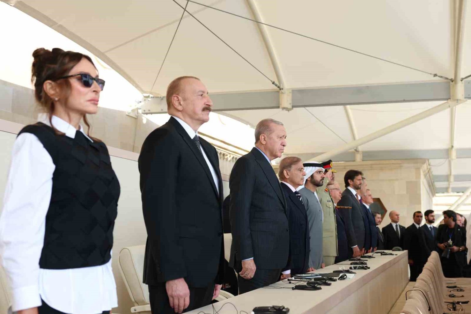 cumhurbaskani-erdogan-8-kasim-zafer-gununun-kutlandigi-toren-alaninda