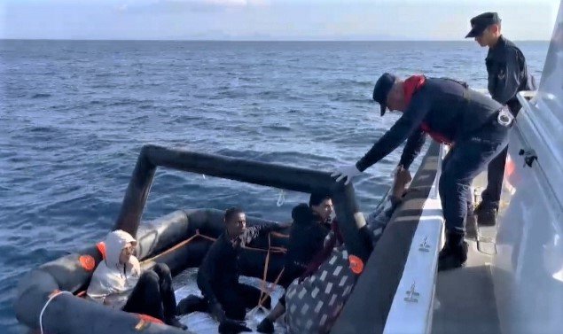 didimde-4-duzensiz-gocmen-kurtarildi