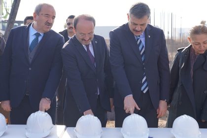 etu-spor-bilimleri-fakultesinin-yeni-hizmet-binasinin-temeli-atildi