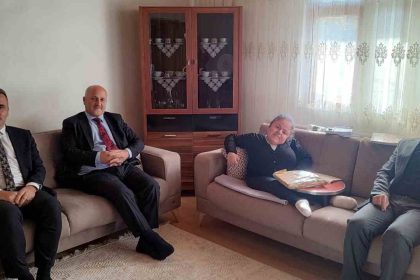 evde-egitim-hizmeti-alan-ogrenciye-moral-ziyareti