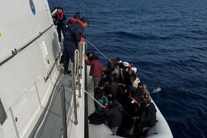 faciadan-donuldu-40i-cocuk-64-duzensiz-gocmen-kurtarildi