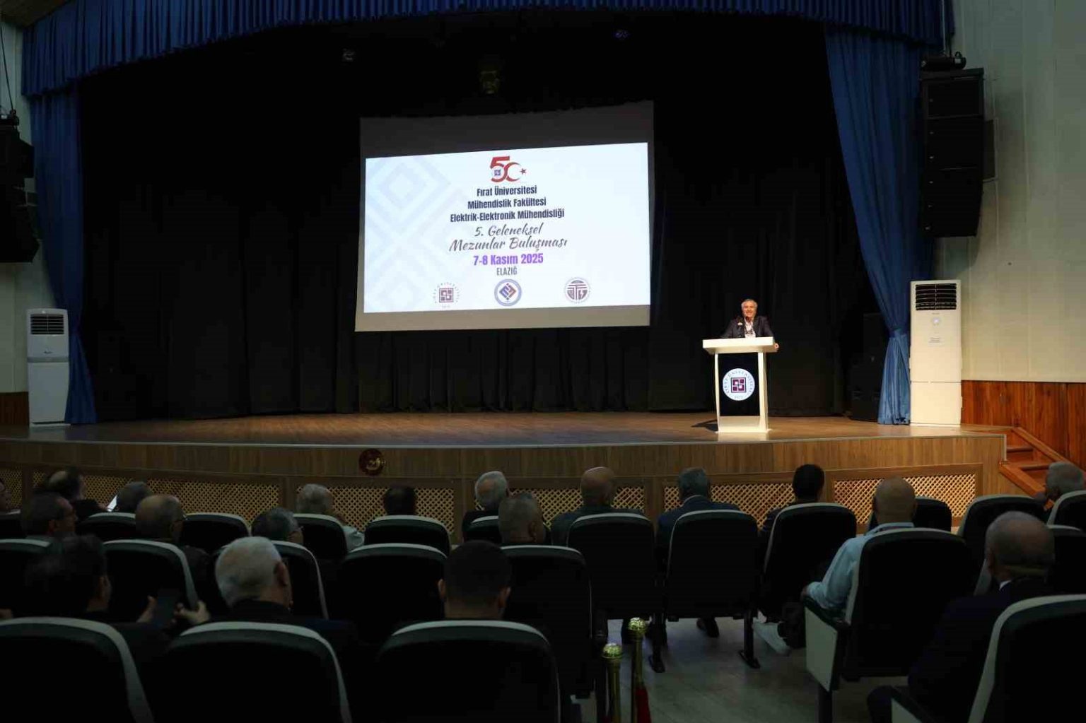 firat-universitesi-5-geleneksel-mezunlar-bulusmasi-renkli-anlara-sahne-oldu