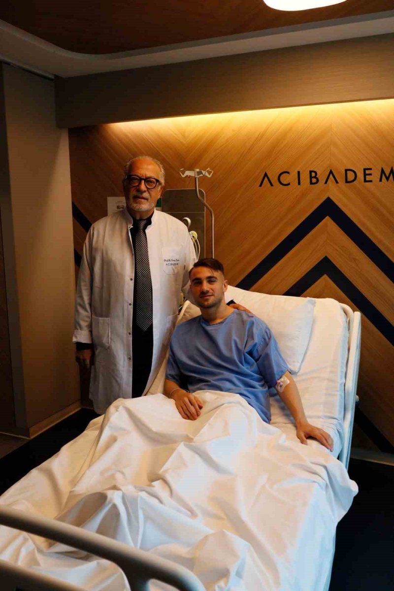 galatasarayda-yunus-akgun-ameliyat-oldu