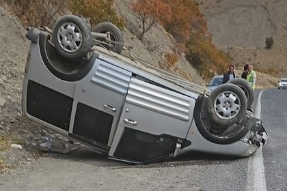 hakkari-karayolunda-trafik-kazasi-2-yarali