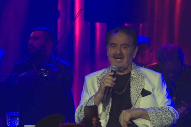 imparator-50-yil-sonra-kayseride-sahne-aldi