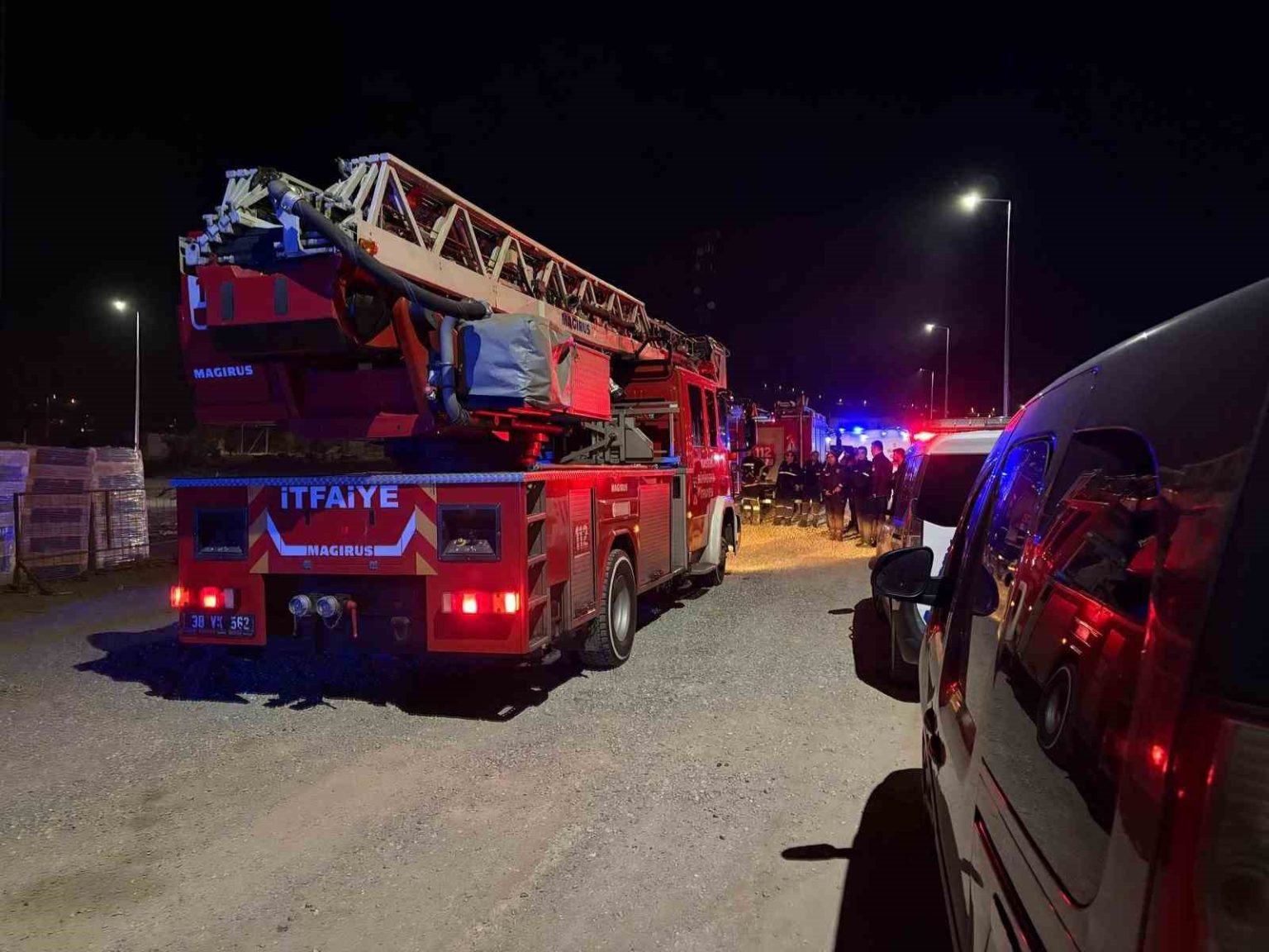 intihara-kalkisan-kadini-polis-ikna-etti