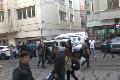 istiklal-caddesinde-silahli-kavga-2-yarali