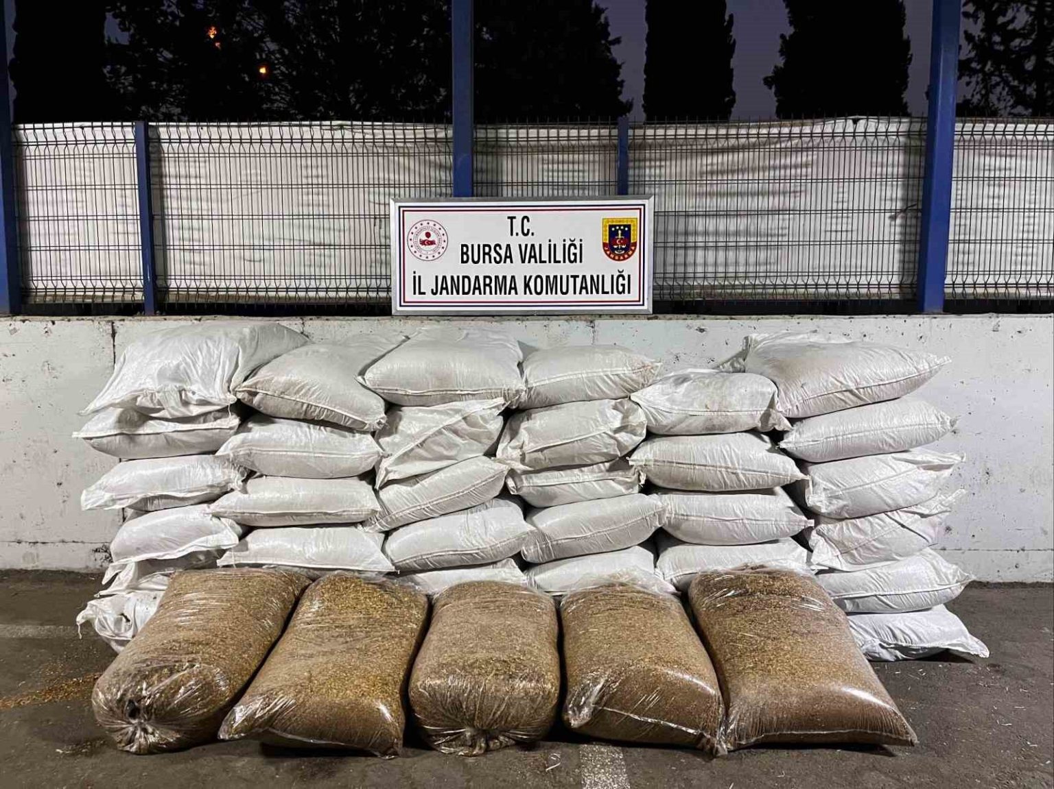 jandarmadan-kacak-sigara-operasyonu