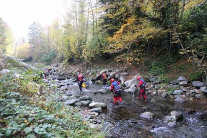 kayip-anne-ve-oglunu-arama-calismalari-devam-ediyor