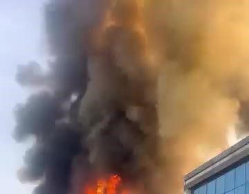 kocaelide-is-yerinde-yangin-cok-sayida-ekip-sevk-edildi