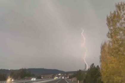 kutahyada-dolu-yagisi-etkili-oldu