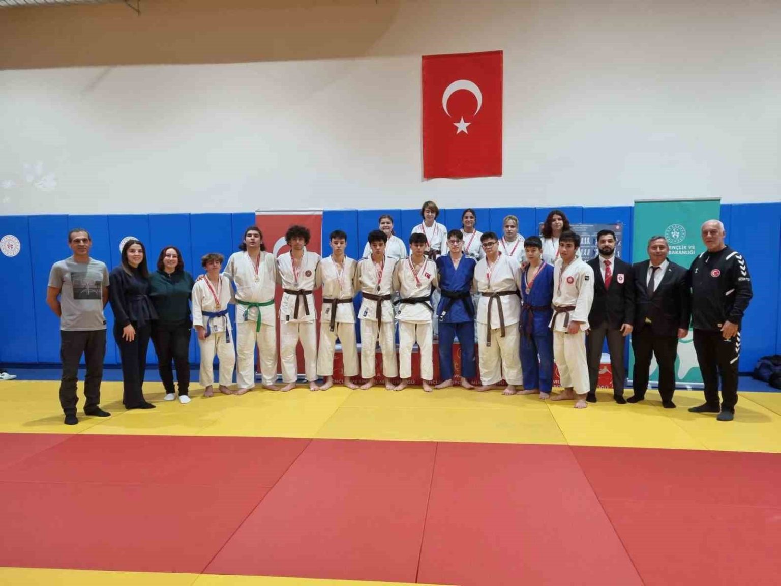 okul-sporlari-gencler-judo-il-birinciligi-nefesleri-kesti