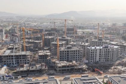 onikisubat-stadyumunun-yerine-deprem-konutlari-yukseliyor