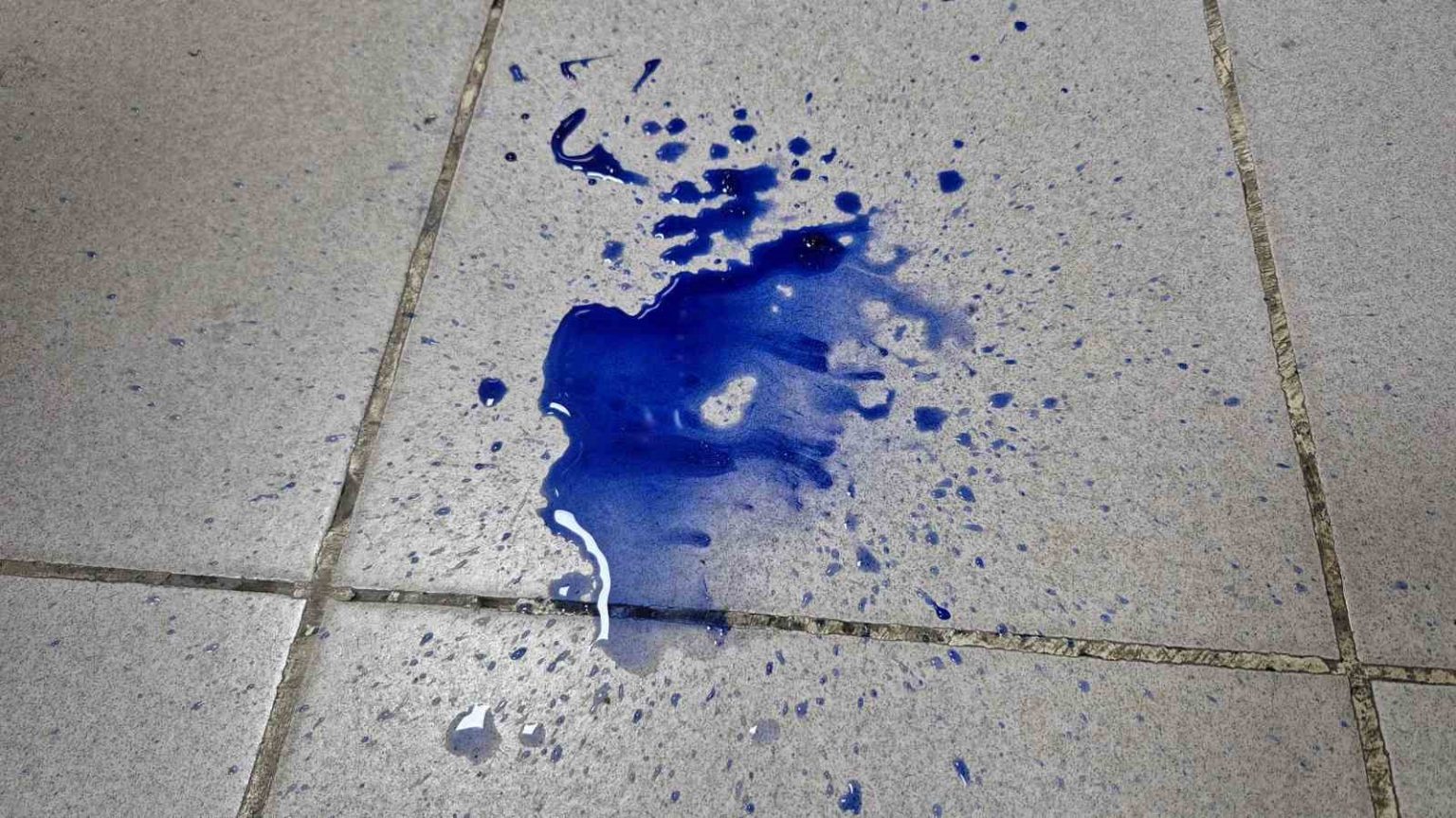 sultangazide-pamuk-seker-aldi-gida-boyasi-cikti-5-yasindaki-cocuk-agzi-kopurerek-hastalandi