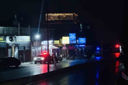 tekel-bayisine-ates-acildi-yan-isletmedeki-garson-vuruldu