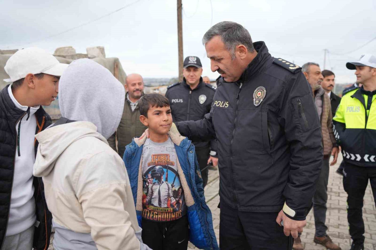 tekirdag-emniyeti-mahalle-mahalle-vatandaslarla-bulusmaya-devam-ediyor