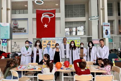 tip-fakultesi-ogrencileri-losemili-cocuklara-dikkat-cekti