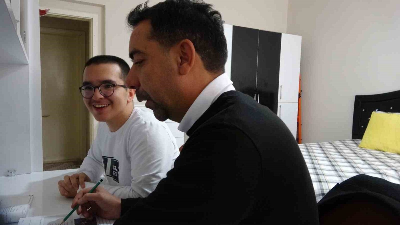 tuncelide-10-yildir-evde-egitimle-hayata-baglanan-beranin-azmi-ilham-veriyor