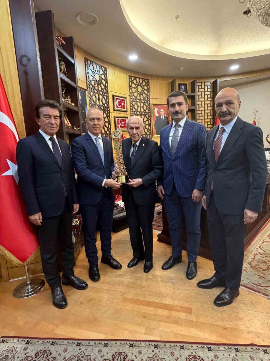 turkiye-bisiklet-federasyonundan-mhp-genel-baskani-devlet-bahceliye-ziyaret