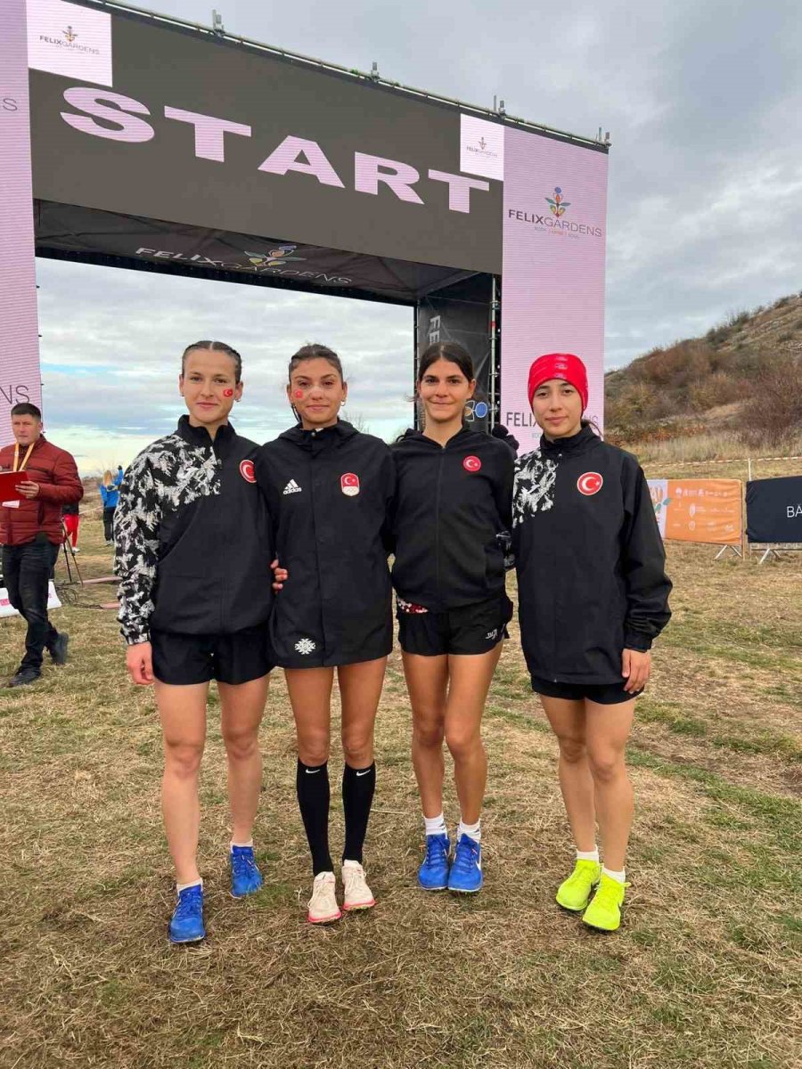 u20-kadin-takimi-balkan-sampiyonu-oldu