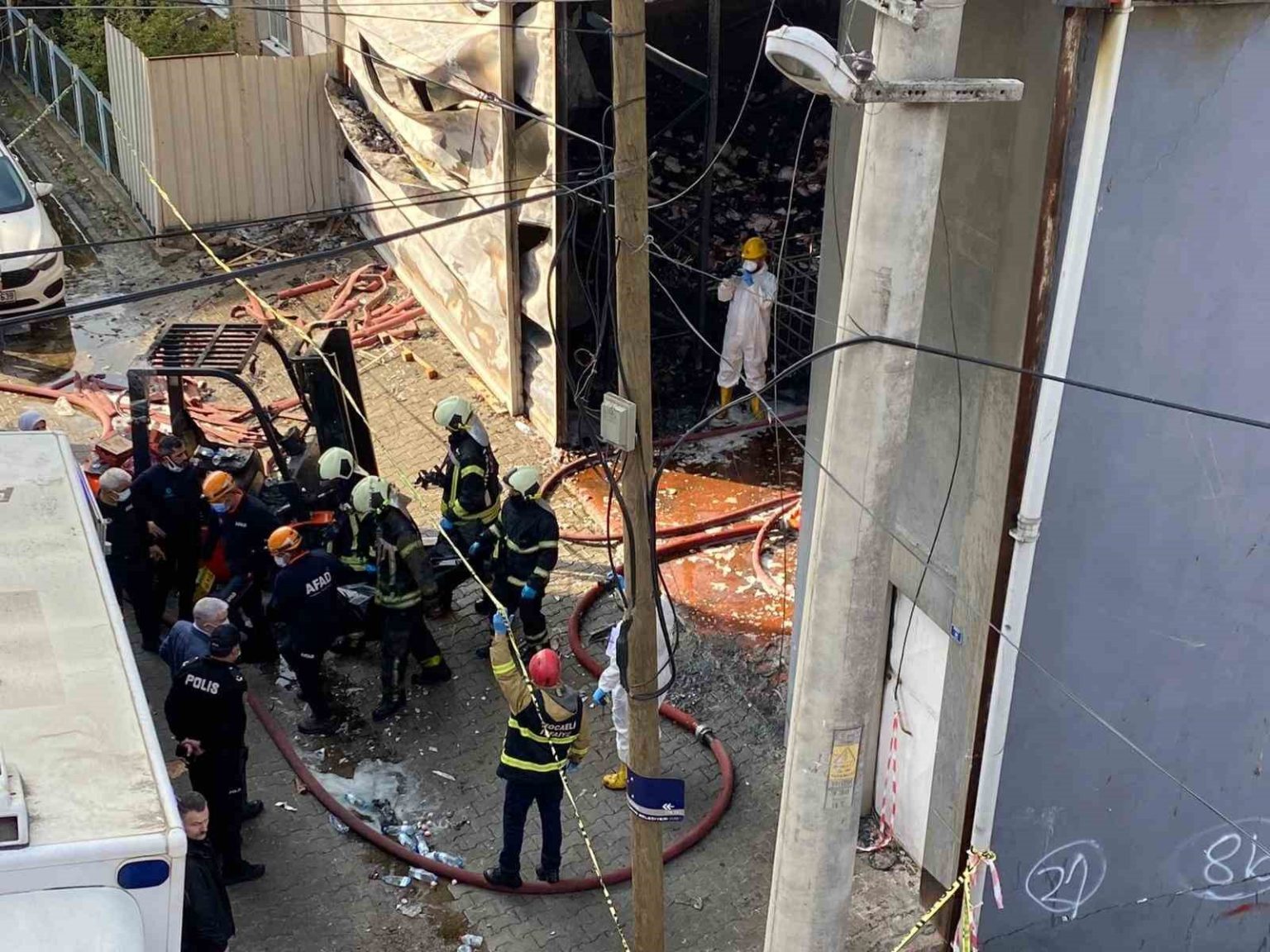 yanginda-hayatini-kaybeden-6-kisinin-cansiz-bedeni-morga-kaldirildi