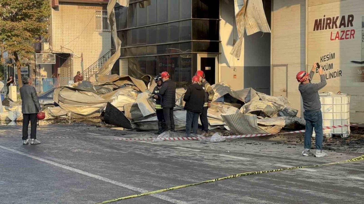 yanginda-hayatini-kaybedenlerden-2si-18-yasindan-kucuk