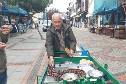 yarim-asirlik-emegin-hikayesi-ustasindan-ogrendi-omrune-meslek-oldu